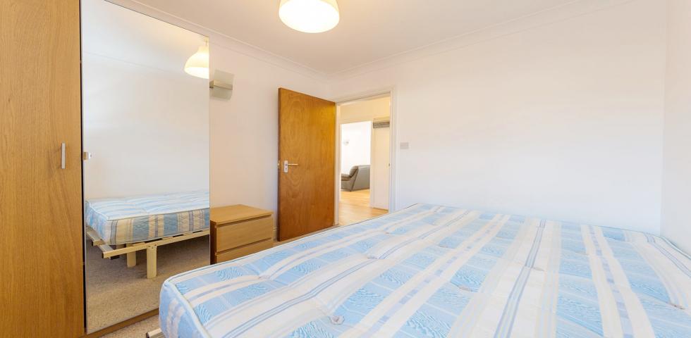 			2 Bedroom, 1 bath, 1 reception Flat			 Heathfield Park, WILLESDEN GREEN